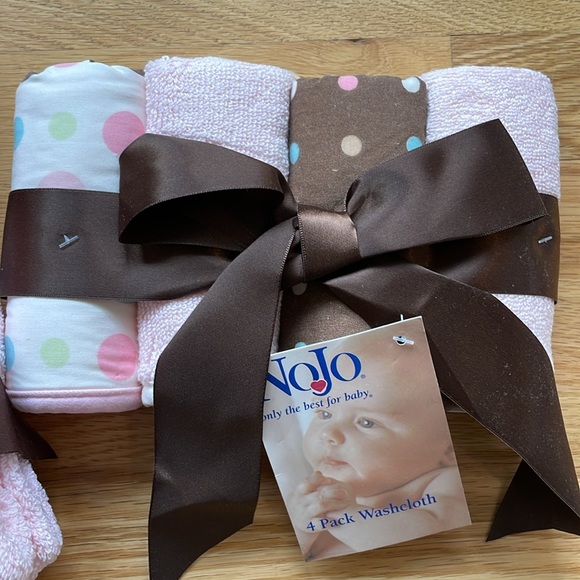 Baby Girl Bath Set - Picture 5 of 7